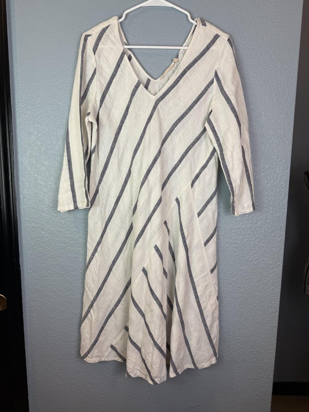 Soft Surroundings Dress Womens Large Gray Stripe Linen V Neck Lined 3/4 Sleeve